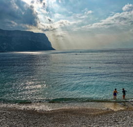 Plage de Cassis et son Cap Canaille